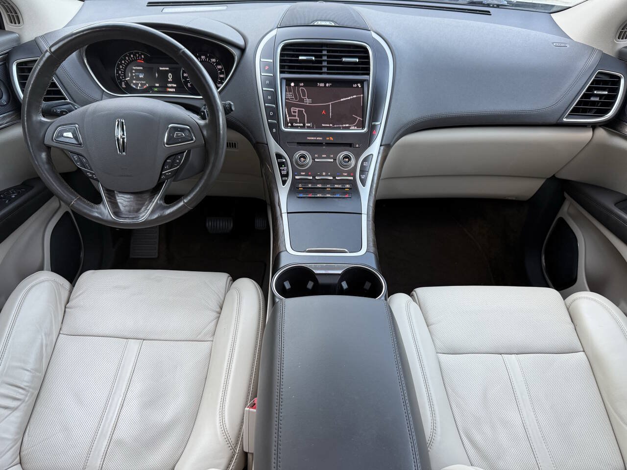 Used 2018 Lincoln MKX Reserve w/ Driver Assistance Package FWD image 48