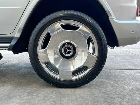 Certified 2025 Mercedes-Benz G 63 AMG 4MATIC image 33