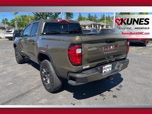 Used 2025 GMC Canyon Elevation w/ Convenience Package AWD/4WD image 9