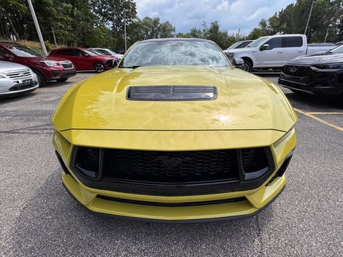 Used 2025 Ford Mustang GT Premium RWD image 7