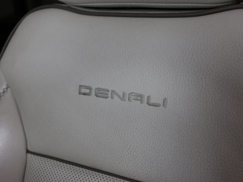 Used 2021 GMC Yukon Denali w/ Denali Premium Package AWD/4WD image 53