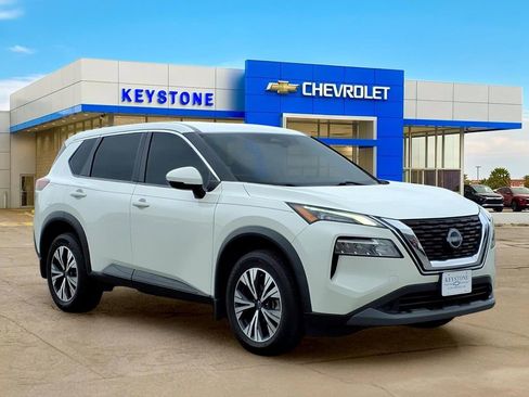 Used 2023 Nissan Rogue SV FWD image 1