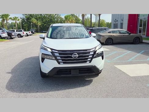 Used 2025 Nissan Rogue SV FWD image 19