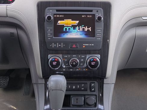 Used 2015 Chevrolet Traverse LT FWD image 17