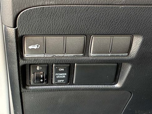 Used 2014 INFINITI QX80 4WD w/ Theater Package image 30