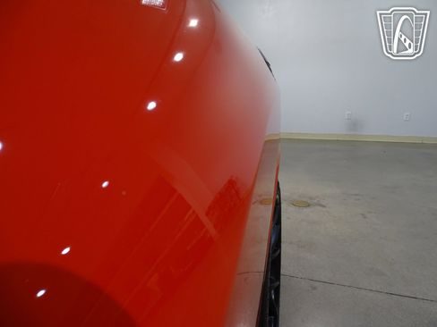 Used 2016 Dodge Challenger SRT Hellcat image 37