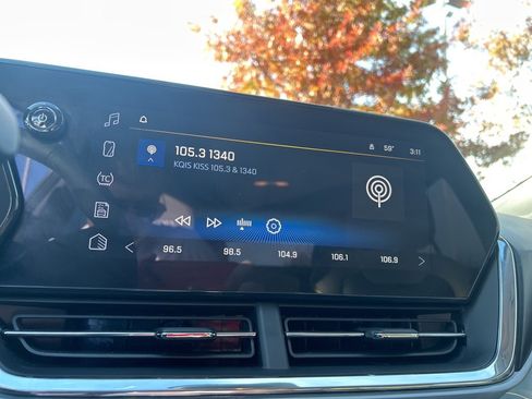 Used 2025 Chevrolet Trax ACTIV w/ Driver Confidence Package image 15