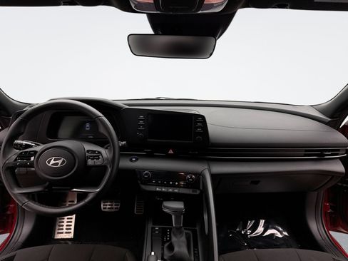 Used 2025 Hyundai Elantra Sport FWD image 15
