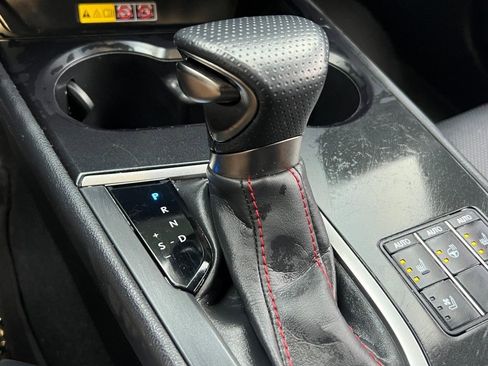 Used 2023 Lexus UX 250h F Sport image 27