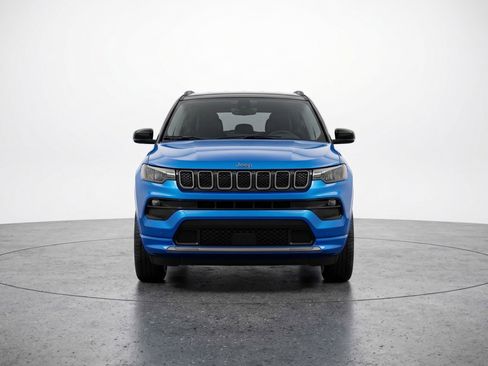 Used 2025 Jeep Compass Limited AWD/4WD image 2