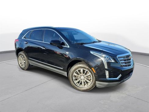 Used 2018 Cadillac XT5 Luxury w/ Driver Awareness Package image 3