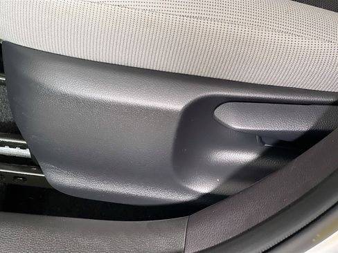 Used 2025 Toyota Corolla LE FWD image 16