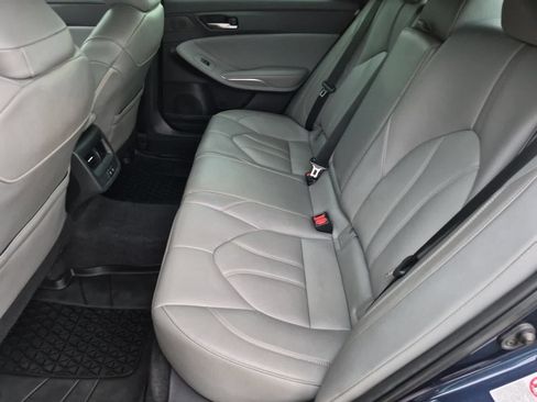 Used 2019 Toyota Avalon XLE w/ All Weather Liner Package FWD image 19