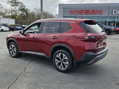 Used 2023 Nissan Rogue SV w/ SV Premium B Package image 7