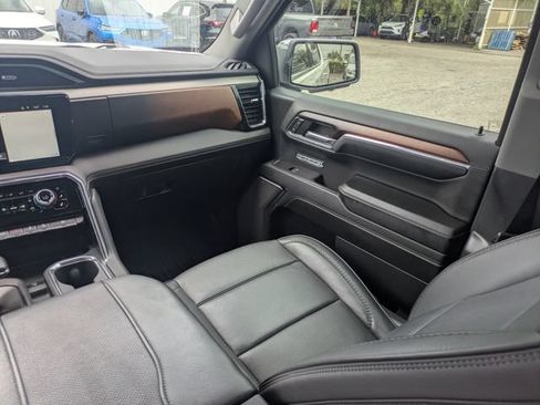 Used 2024 GMC Sierra 1500 Denali w/ Denali Reserve Package AWD/4WD image 17