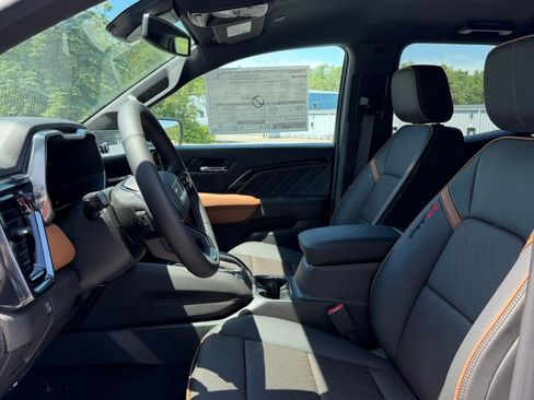New 2026 GMC Canyon AT4 w/ AT4 Premium Package AWD/4WD image 13