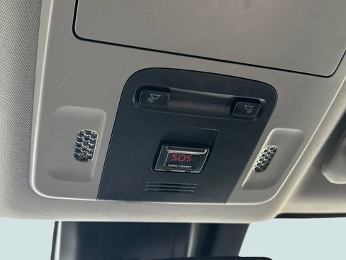 Used 2019 Toyota Camry LE image 33