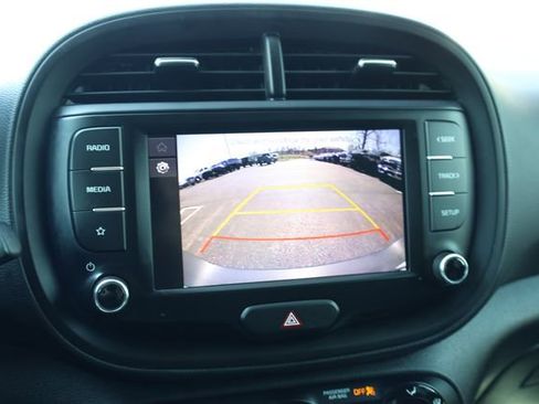 Used 2022 Kia Soul LX image 21