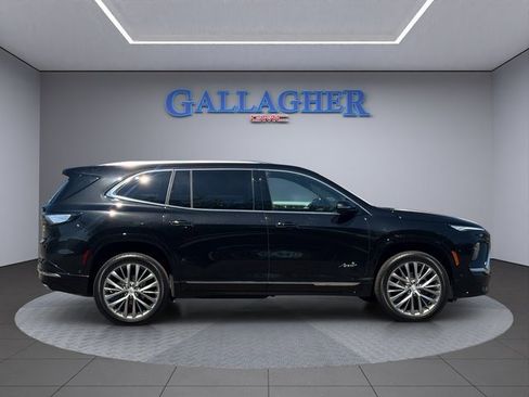 Used 2025 Buick Enclave Avenir w/ Super Cruise Package image 3
