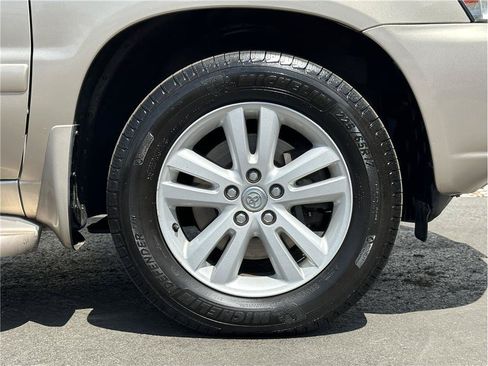 Used 2007 Toyota Highlander Limited AWD/4WD image 28
