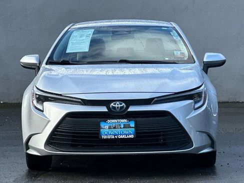 Used 2024 Toyota Corolla LE w/ LE Convenience Package image 9