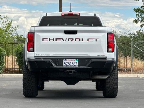 Used 2024 Chevrolet Colorado ZR2 AWD/4WD image 8
