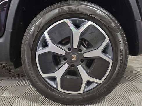 Used 2024 Rivian R1T Adventure AWD/4WD image 10