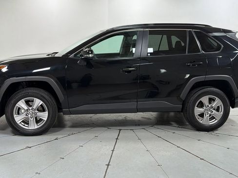 Used 2025 Toyota RAV4 XLE image 8