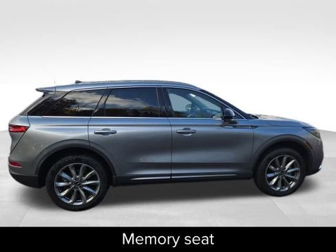 Certified 2022 Lincoln Corsair Standard w/ Premium Package image 10