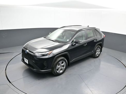 Certified 2024 Toyota RAV4 XLE image 35