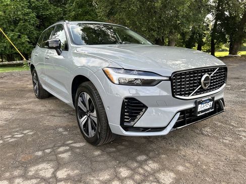Certified 2025 Volvo XC60 T8 Plus w/ Protection Package Premier image 2