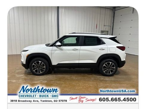 New 2026 Chevrolet TrailBlazer LT image 2