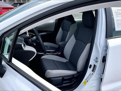 Used 2025 Toyota Corolla LE image 18