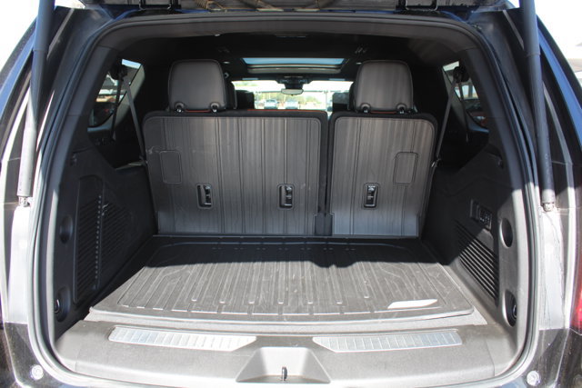 Used 2023 GMC Yukon XL Denali Ultimate w/ LPO, Floor Liner Package AWD/4WD image 5