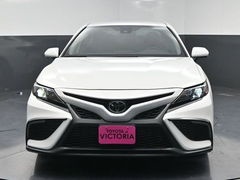 Used 2024 Toyota Camry SE FWD image 17