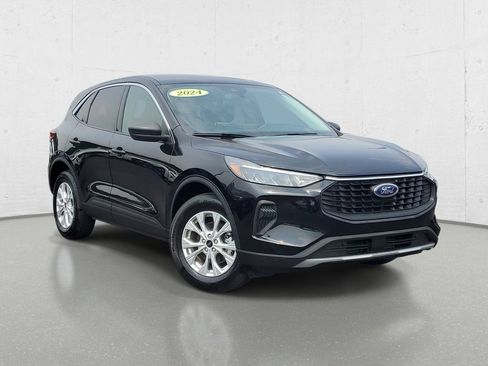 Used 2024 Ford Escape Active w/ Tech Pack #1 AWD/4WD image 2