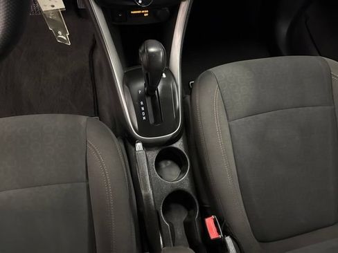 Used 2018 Chevrolet Trax LS AWD/4WD image 17