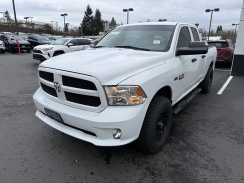 Used 2017 RAM 1500 Express image 1