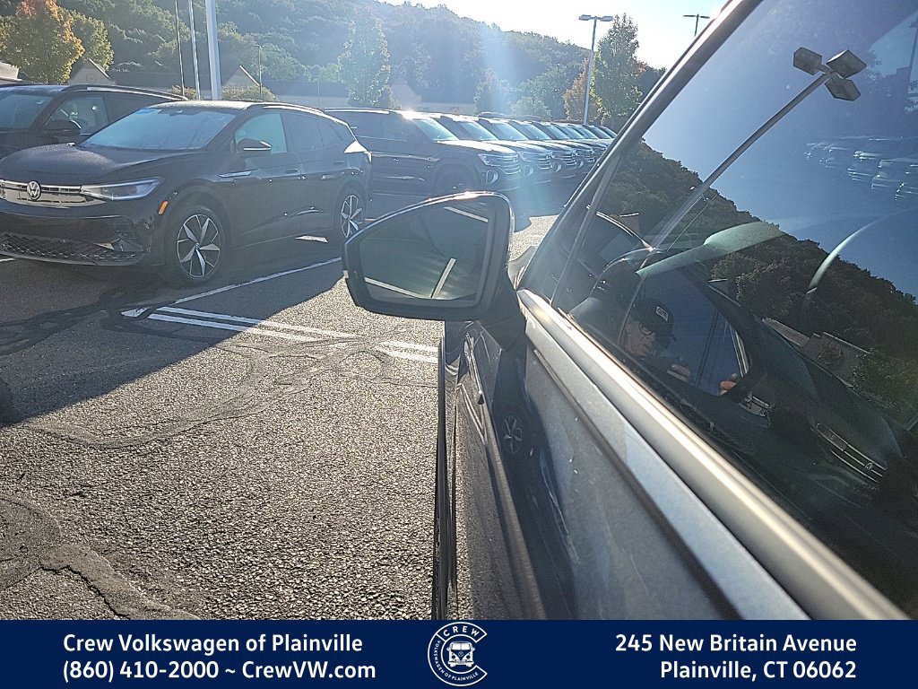 Certified 2024 Volkswagen Tiguan SE R-Line AWD/4WD image 26