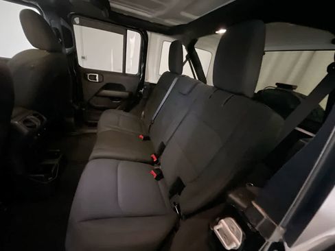 Used 2022 Jeep Wrangler Unlimited Sahara w/ Cold Weather Group image 23