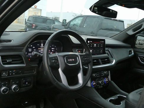 Used 2022 GMC Yukon SLT w/ SLT Premium Package image 20