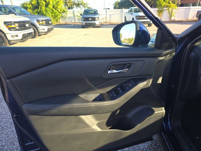 Used 2026 Nissan Rogue SV FWD image 11