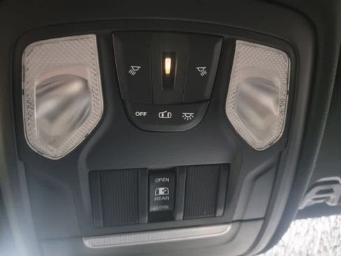 Used 2019 RAM 1500 Big Horn image 23