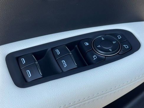 New 2025 Cadillac XT5 Sportv w/ LPO, Floor Liner Package image 19