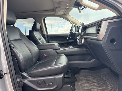 Used 2022 Ford Expedition XLT RWD image 10