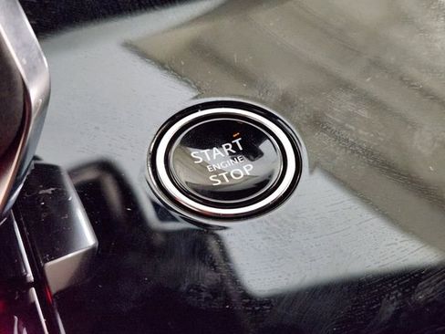 Used 2025 Land Rover Range Rover Sport SE image 20