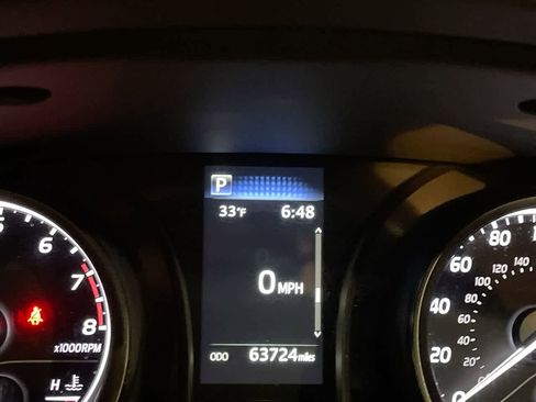 Certified 2022 Toyota Camry SE image 15