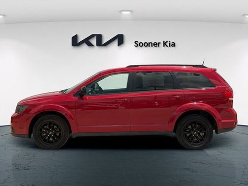 Used 2019 Dodge Journey SE w/ Connectivity Group FWD image 3