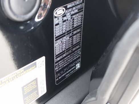 New 2026 Land Rover Range Rover Velar Dynamic SE image 28