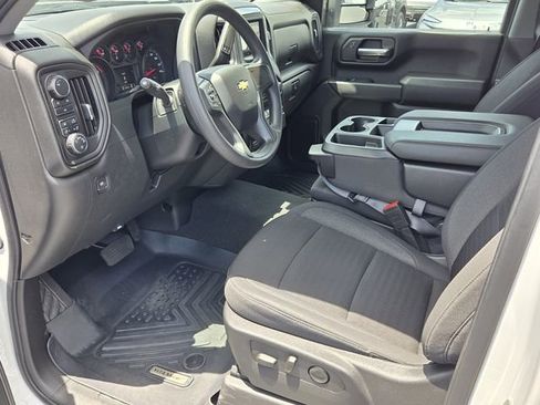 Used 2024 Chevrolet Silverado 2500 Custom w/ Custom Value Package AWD/4WD image 10